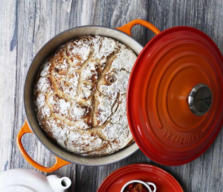 Actual product image Le Creuset Signature (24 cm, Casserole + Stewpot, Cast iron)