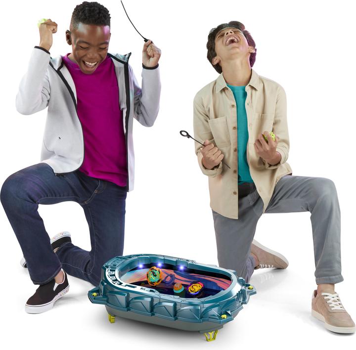 Actual product image Hasbro Beyblade Burst QuadStrike Light Ignite Beyblade Stadium Battle Set (German, French, Italian, English, Dutch, Swedish, Norwegian, Polish)