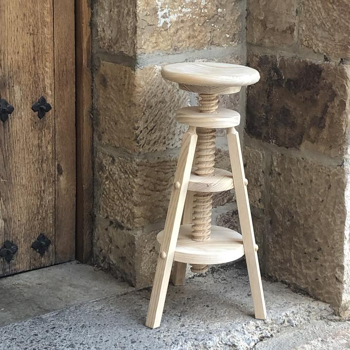 Image du produit Europe & Nature Tabouret avec vis - pin massif - haut