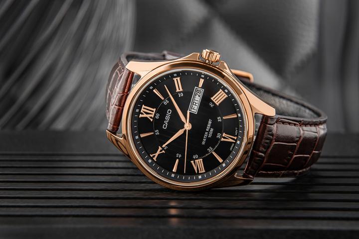 Produktbild Casio MTP-1384L-1AVDF Herrenuhr + BOX