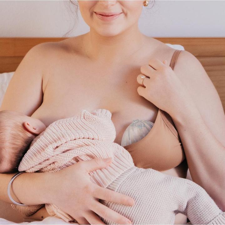Actual product image Haakaa Portable shell-shaped breast pump 75ml