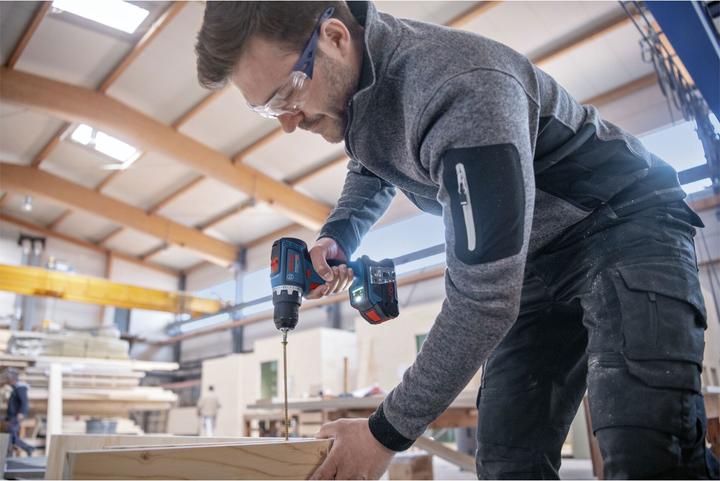 Actual product image Bosch Professional GSR 18V-90 C cordless drill/driver (2x4.0Ah ProCore, GAL 18V-40, L) (Rechargeable battery operated)