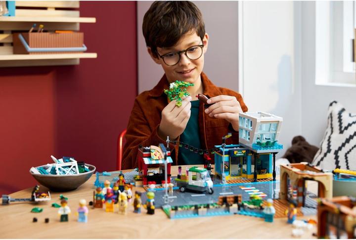 Produktbild LEGO Stadtzentrum (60380, LEGO City)