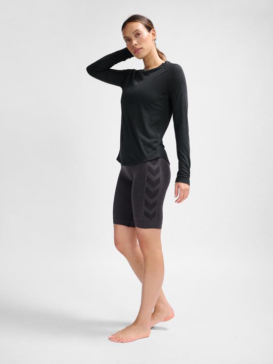 Actual product image hummel Mt Vanja T-Shirt L/S (XS)