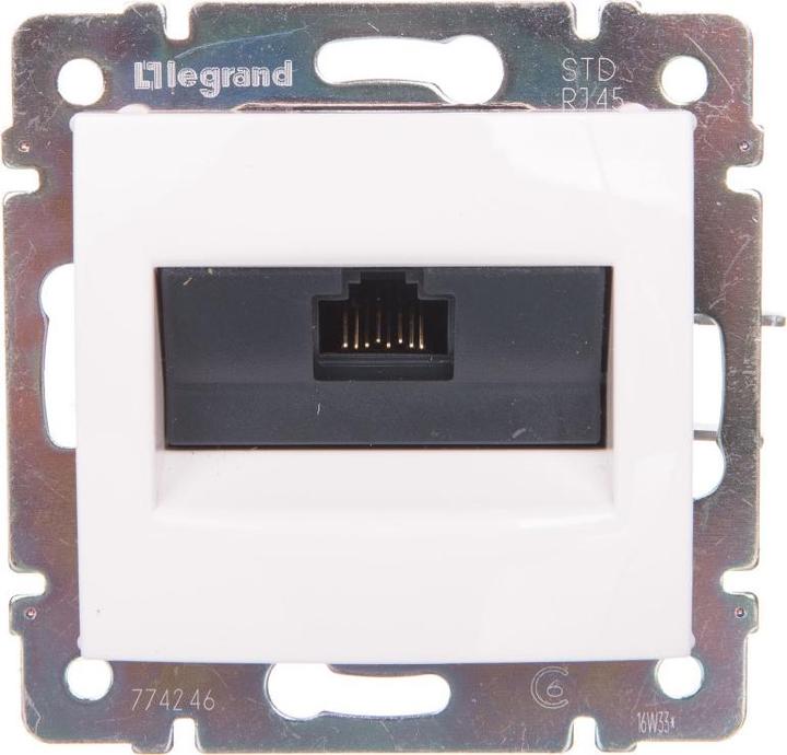 Actual product image Legrand VALENA Single computer socket RJ45 Cat.6 UTP white (774246)