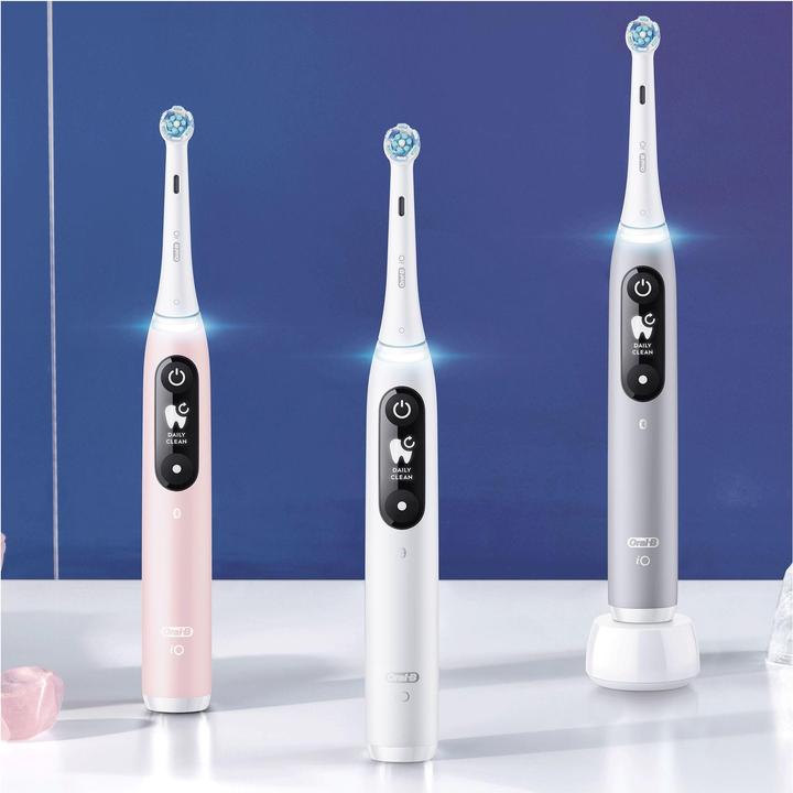 Actual product image Oral-B iO 6S Adult Vibrating Toothbrush (Oscillating toothbrush)