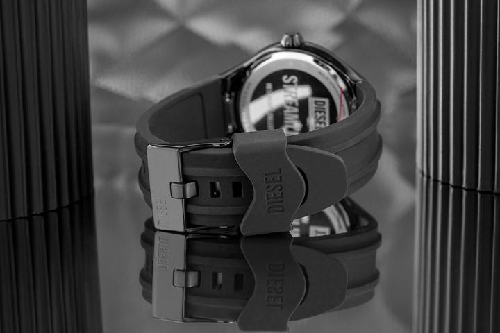 Actual product image Diesel Streamline (44 mm)