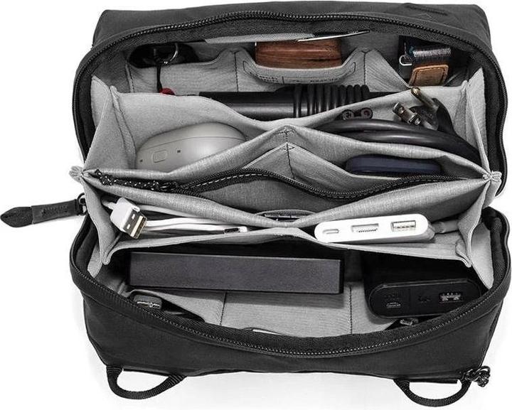 Actual product image Peak Design Tech Pouch (Camera case, 2 l)