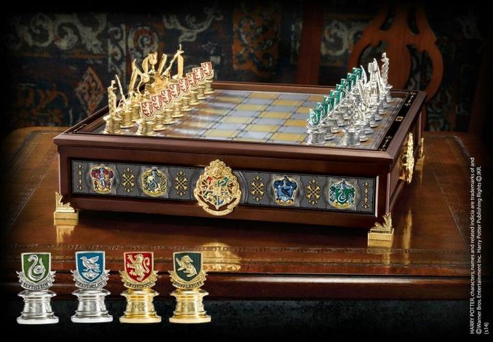 Image du produit Noble Collection Harry Potter Les maisons de Poudlard Quidditch