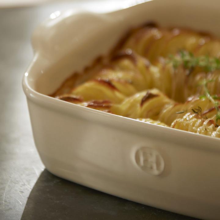 Image du produit Emile Henry Plat à gratin rectangulaire 22 x 14,5cm - 0,7L - 1 pers - Rouge grand cru