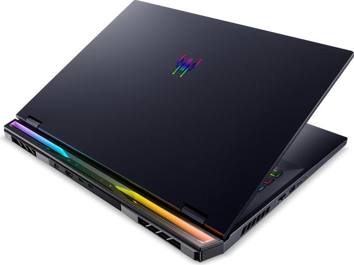 Actual product image Acer Predator Helios 18 (18", Intel Core i9-14900HX, 64 GB, 2000 GB, DE)