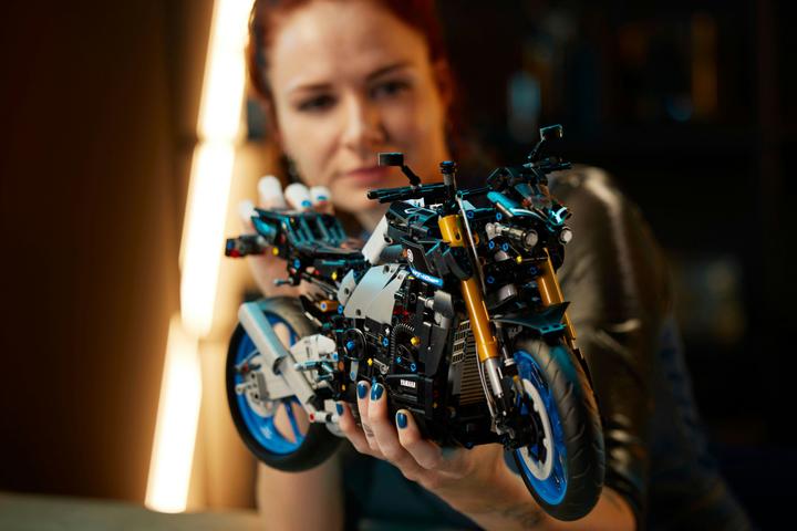 Actual product image LEGO Yamaha MT-10 SP (42159, Technic) (42159, LEGO Technic)