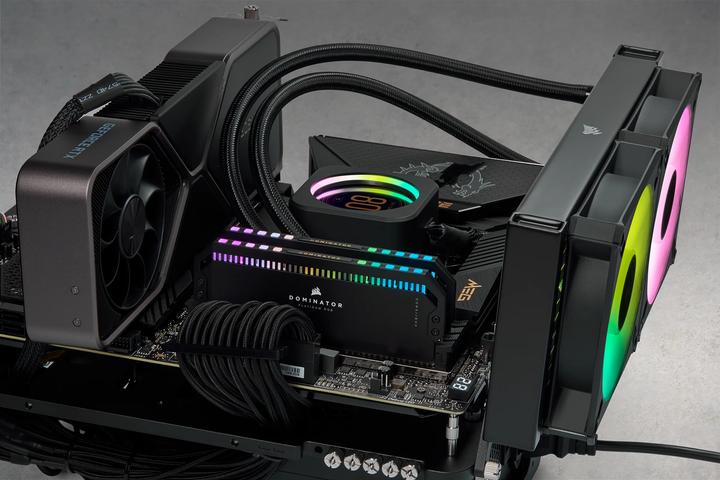 Actual product image Corsair Dominator (2 x 32GB, 6800 MHz, DDR5 RAM, DIMM)