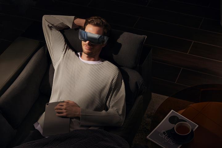 Actual product image SKG Eye Massager E7
