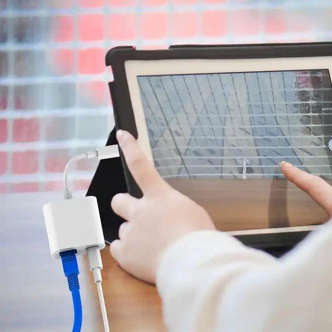 Produktbild PhoneLook Multiport Lightning zu RJ45 Ethernet LAN Adapter mit USB-C Power Anschluss