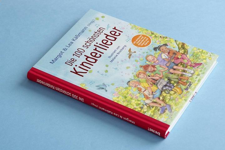 Actual product image Die 100 schönsten Kinderlieder - Mit einfachen Noten und Akkorden für Gitarre und Klavier (German, Lea Kmann Margot Kmann, 2021)