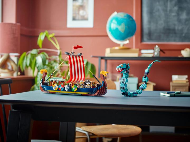Produktbild LEGO Wikingerschiff mit Midgardschlange (31132, LEGO Creator 3-in-1)