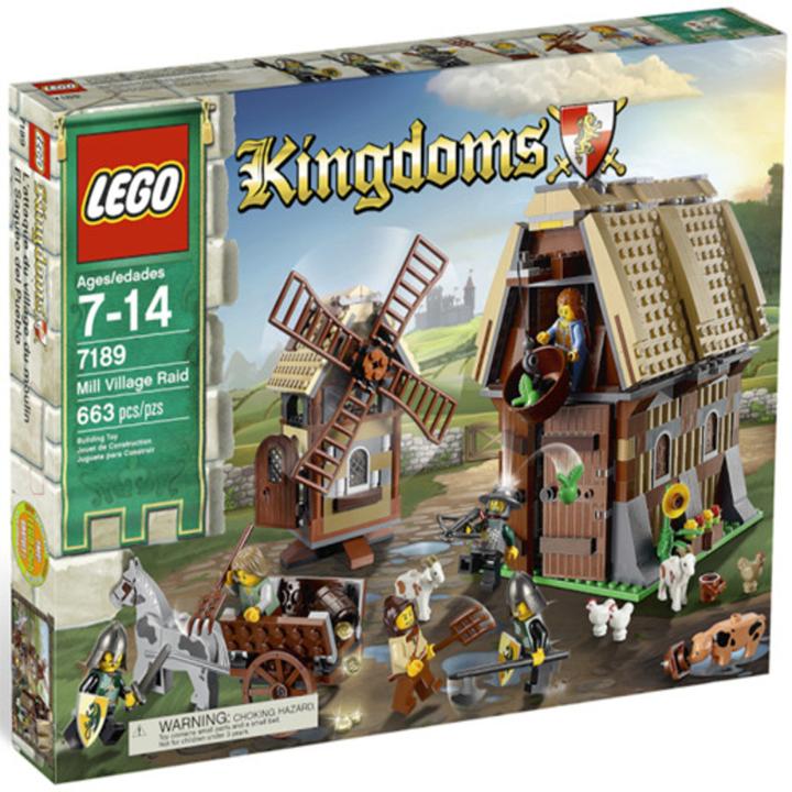 Immagine prodotto LEGO Regni "L'attacco al villaggio del mulino (7188)