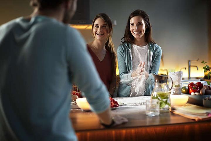 Produktbild Philips Hue White Ambiance (GU10, 5.50 W, 250 lm, 2 x, A)