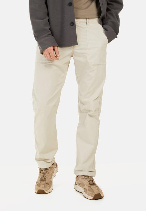 Actual product image Camel Active Leichte Chino im Relaxed Fit (42)