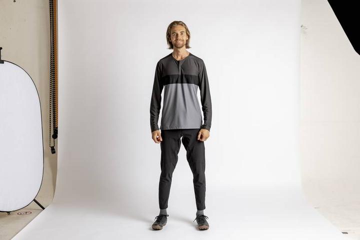 Actual product image iXS Flow XTG long sleeve Henley (XS)