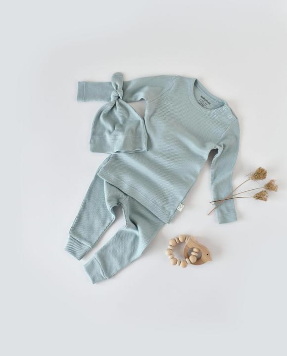 BabyCosy Set. Hose. T-shirt langarm. Mütze