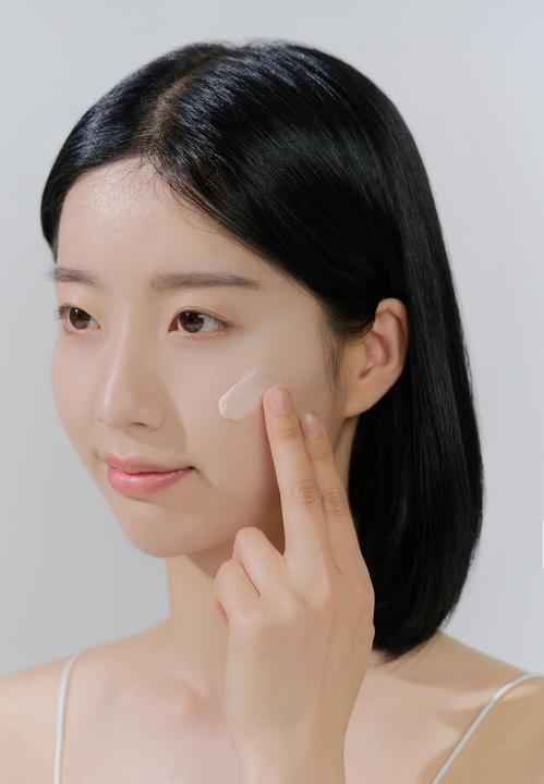 Produktbild Skin1004 Tone-Up Sunscreen (Sonnencreme, SPF 50+, 50 ml, 50 g)