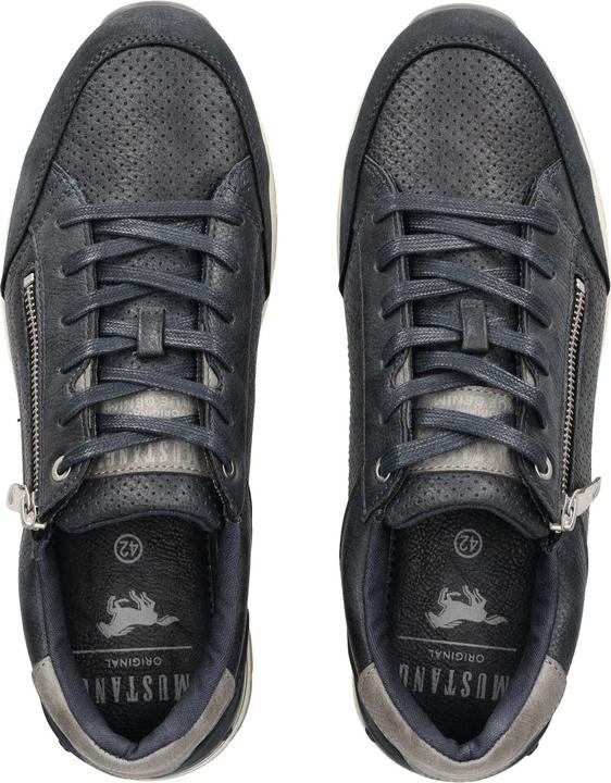 Actual product image Mustang Sneaker (45)
