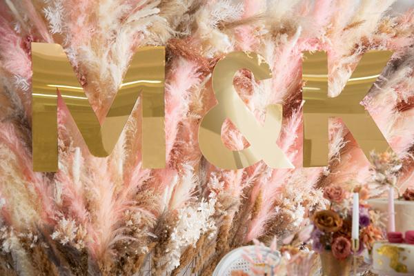 Produktbild Partydeco Mirror letter "E", gold, 40x60 cm (1 pkt / 1 pc.)