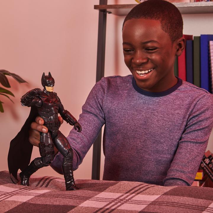 Produktbild Spin Master DC Comics Batman "The Batman" Batman-Actionfigur mit Stoffumhang im authentischen