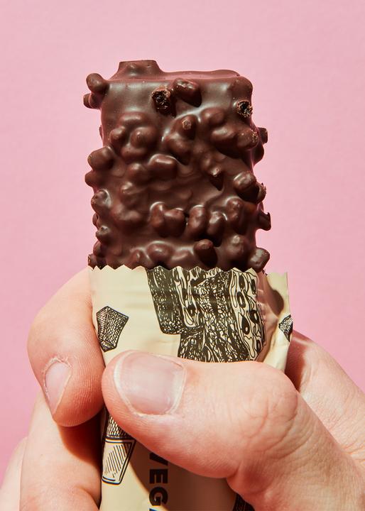 Image du produit KoRo Barre protéinée végétalienne au goût de brownie, enrobée de chocolat. Avec édulcorants. (1 pcs, 825 g)