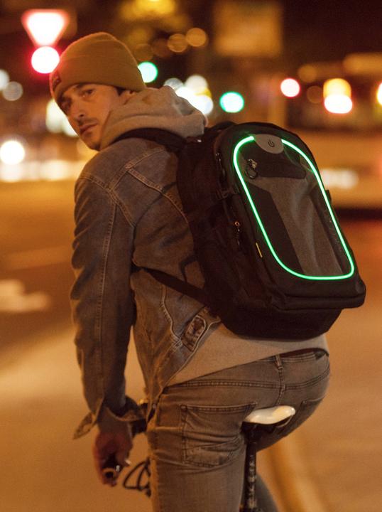 Image du produit Wheel Bee Backpack Rev. Black Revolution Black / Grey, 46x32x 20 cm, LED, piles 2xCR2032 incl.