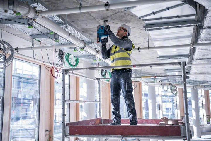 Actual product image Bosch Professional Cordless rotary hammer with SDS plus GBH 18V-22, L-BOXX (Rechargeable battery operated)