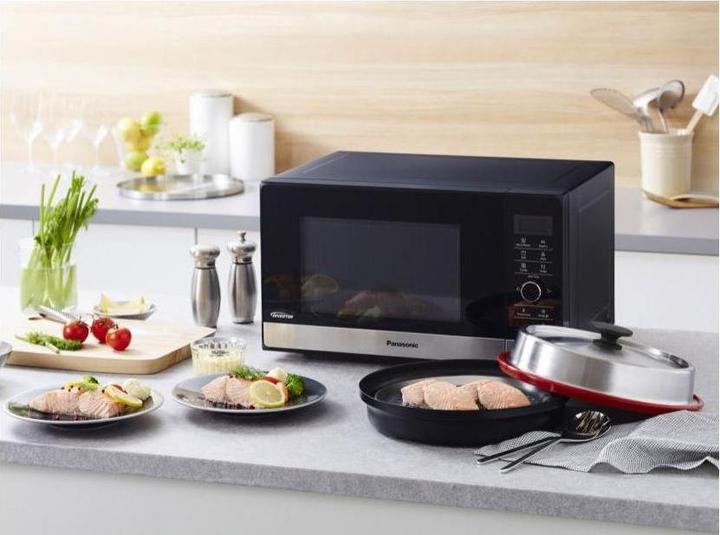 Produktbild Panasonic Nn-Gd38hswpg (23 l)