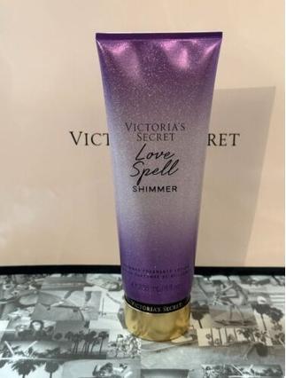 Produktbild Victoria's Secret Victorias Secret - Love Spell Shimmer Body Lotion 236ml (Körperlotion, 236 ml)