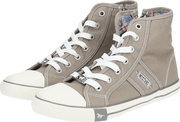 Actual product image Mustang Sneaker (41)