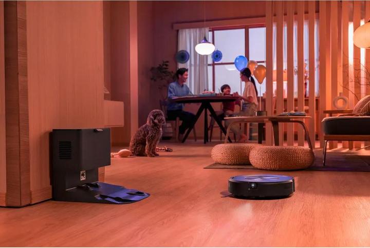 Image du produit iRobot Roomba Combo j7+ (Robot d'aspiration et de nettoyage)