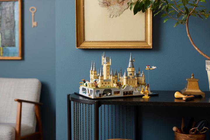 Immagine prodotto LEGO Castello e parco di Hogwarts (76419, LEGO Harry Potter)