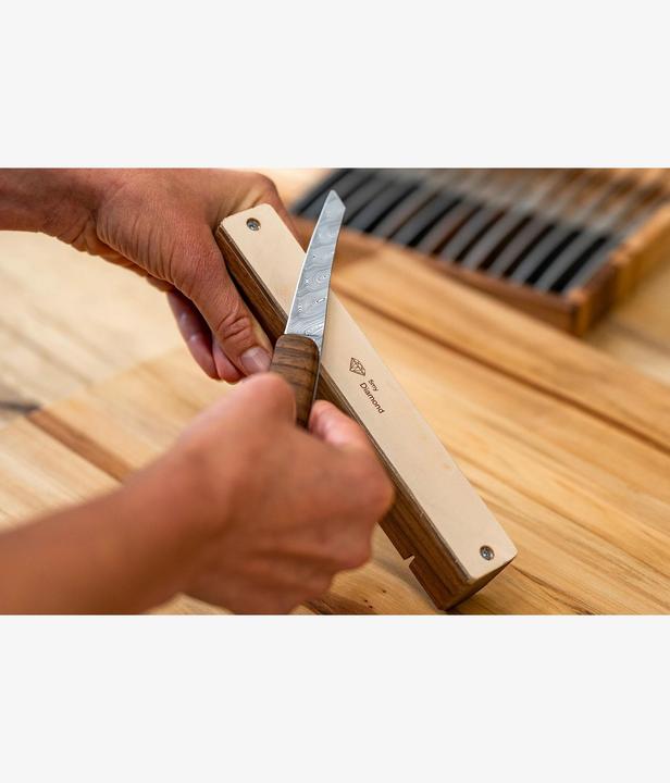 Image du produit Sknife Affûteur en bois de noyer avec courroie en cuir