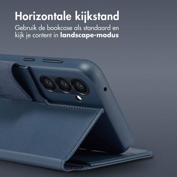 Produktbild Accezz Leather Bookcase 2-in-1 met MagSafe Samsung Galaxy S24 Plus - Nightfall Blue (Samsung Galaxy S24+)