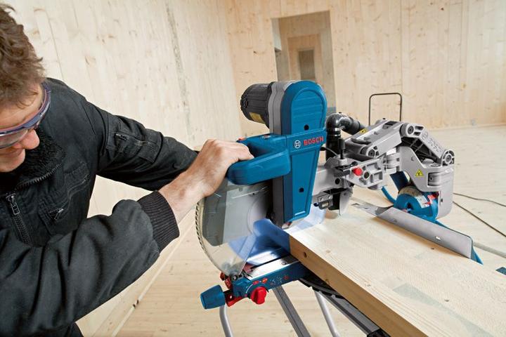 Actual product image Bosch Professional Mitre saw GCM 12 GDL, Wood