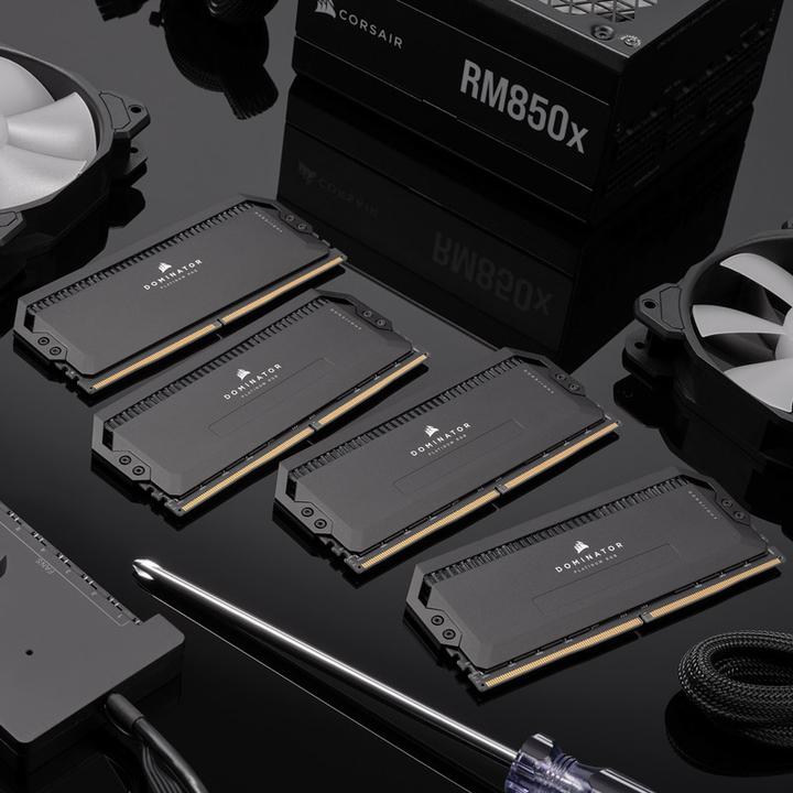 Image du produit Corsair Dominator Platinum RGB (2 x 32GB, 5600 MHz, RAM DDR5, DIMM)