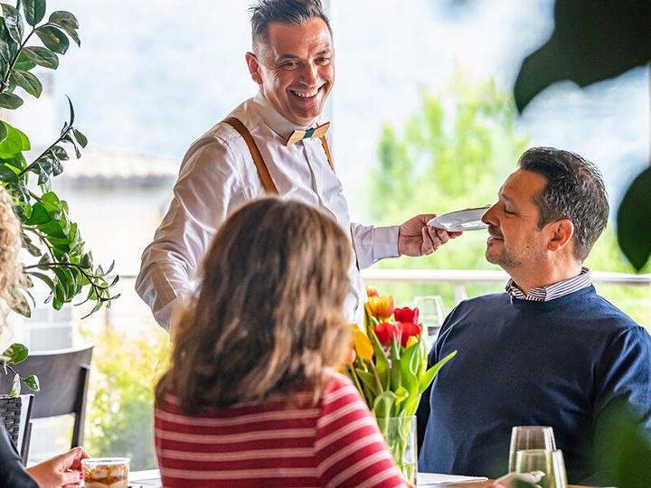 Produktbild Smartbox 4-Gänge-Menü mit regionaler Weinbegleitung in der Nähe von Chiasso für 2 (2 Pers.)
