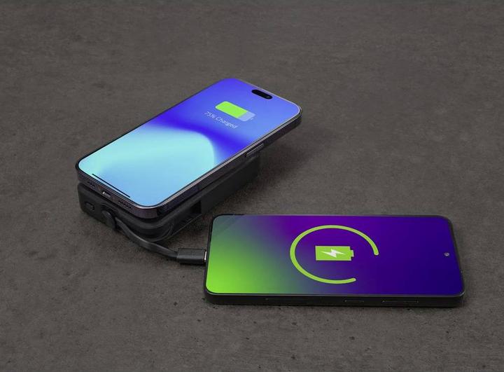 Actual product image Voltcraft VC-Qi2 PD20W 8000 Powerbank 8000 mAh Fast Charge LiPo Black Statusa (8000 mAh)