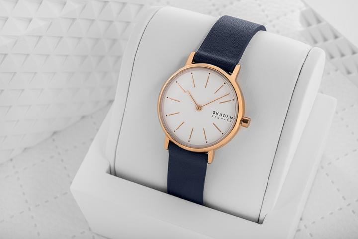 Actual product image Skagen Signature (Watch with gemstone, 30 mm)