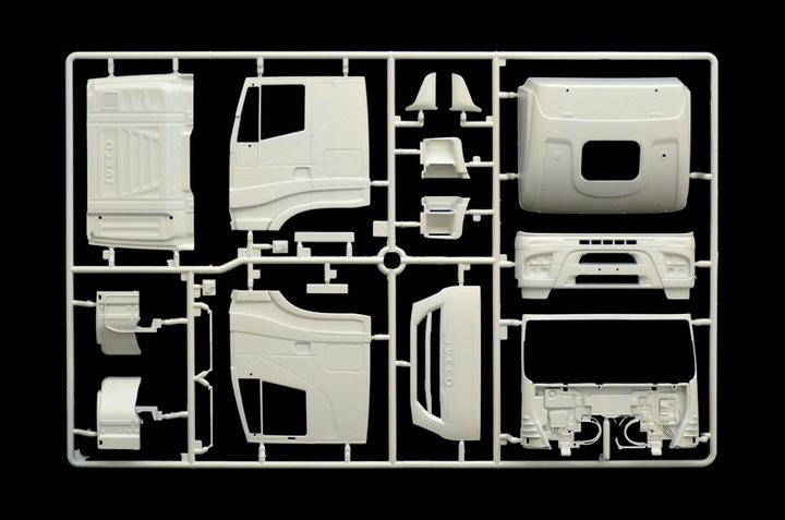Image du produit Italeri IVECO E5 Hi-Way Abarth