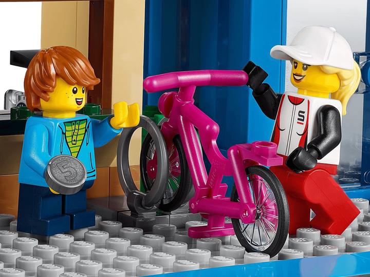 Immagine prodotto LEGO Strada commerciale della città con negozi 60306 (60306, LEGO City)