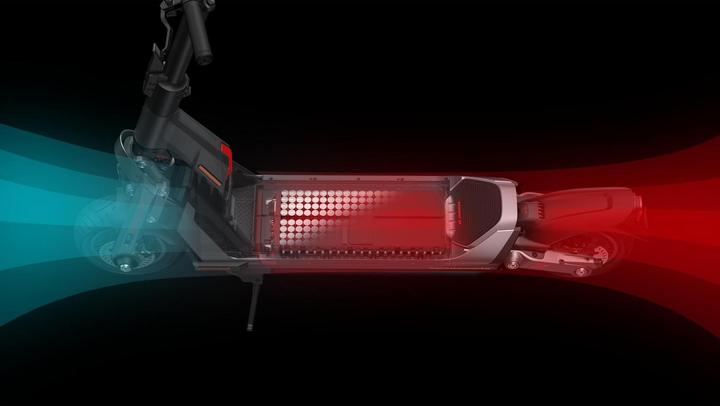 Produktbild Segway-Ninebot GT 1 D (20 km/h, 70 km, 500 W)