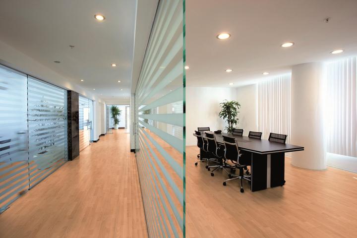 Produktbild Swiss Krono Swiss-Prestige 7 mm Louisiana Buche (Laminat, 2.40 m²)