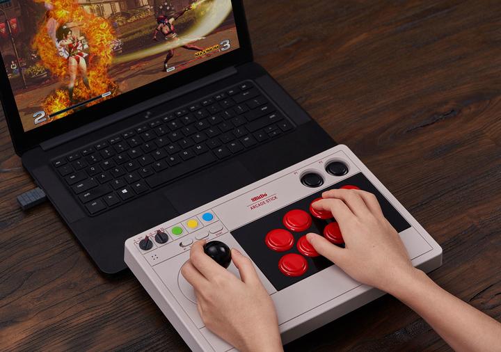 Produktbild 8bitdo Arcade Stick